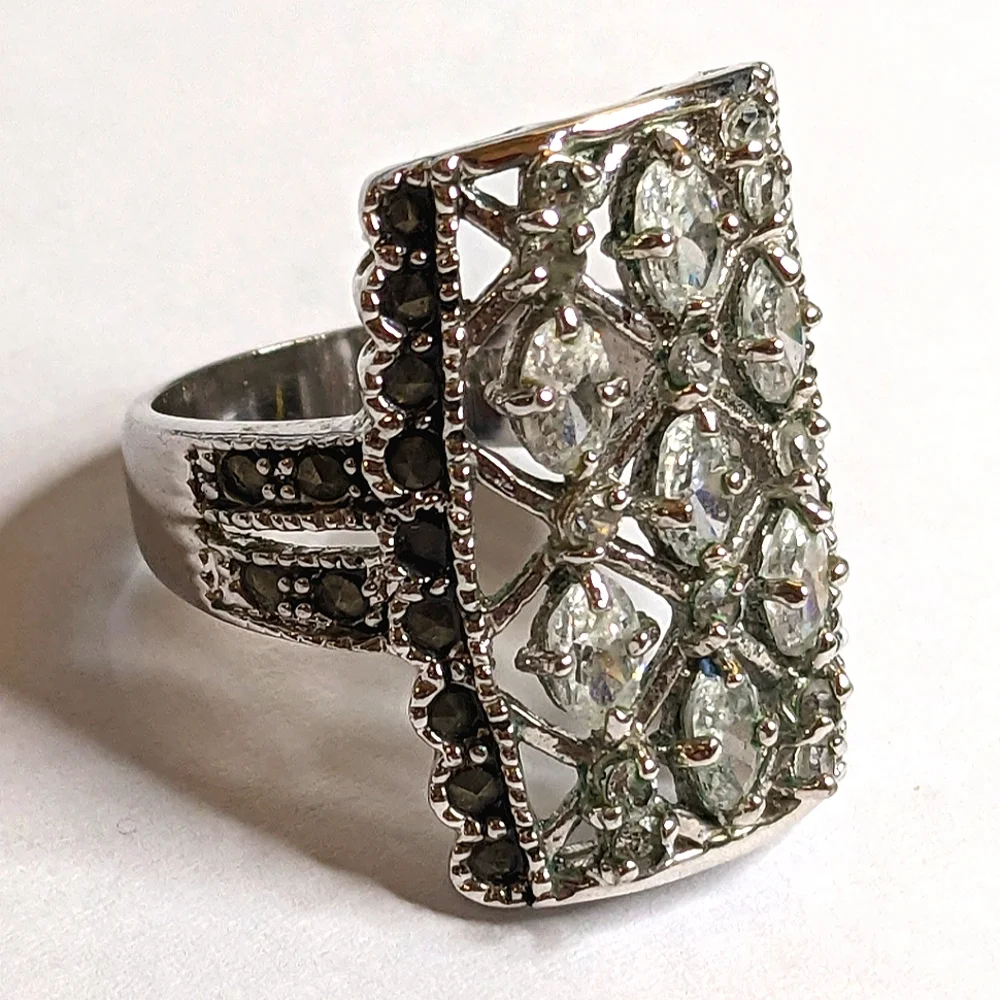Vintage Size 9 Statement Ring – CZ & Quartz, Signed GR‎ China